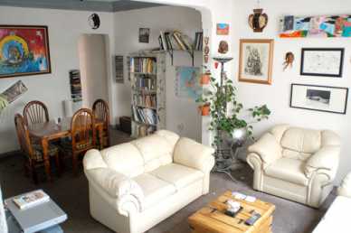 Photo: Rents 2 bedrooms apartment 98 m2 (1,055 ft2)