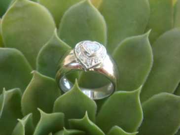 Photo: Sells Ring With diamond - Women