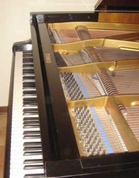 Photo: Sells Music instrument BLUTHNER - PIANOFORTE A MEZZA CODA