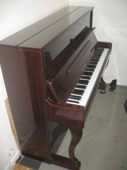 Photo: Sells Upright / vertical piano TOYAMA - T-120