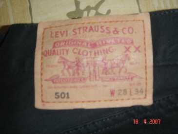 Photo: Sells Clothing Women - LEVIS - 501