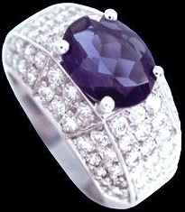 Photo: Sells Precious jewel With sapphire