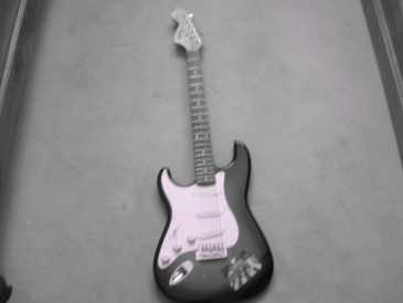 Photo: Sells Guitar SQUIER - STRATOCOASTER