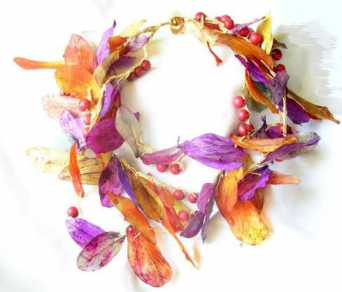 Photo: Sells 2 Necklaces Women - ARTISANAUX