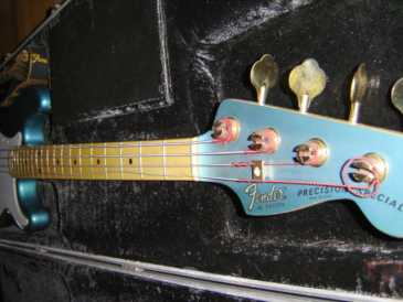 Photo: Sells Bass (bull) fiddle FENDER - FENDER PRECISION SPECIAL MADE IN U.S.A.