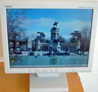 Photo: Sells Screen NEC - MULTISYNC LCD1550V