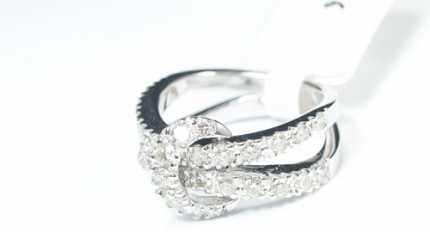 Photo: Sells Ring With diamond - Women