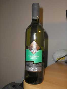 Photo: Sells Wine White - Müller Thurgau - Italy