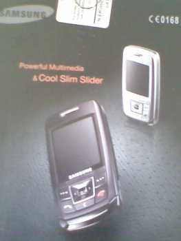 Photo: Sells Cell phone SAMSUNG - E 250