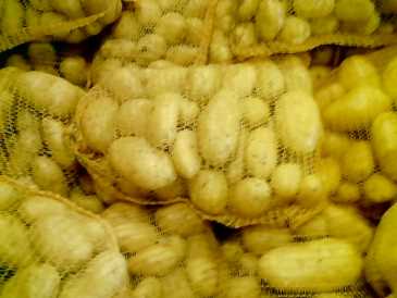Photo: Sells Fruit and vegetable Potato