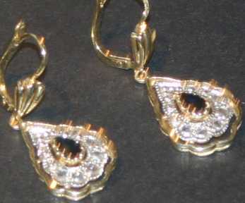 Photo: Sells Earrings With sapphire - Women