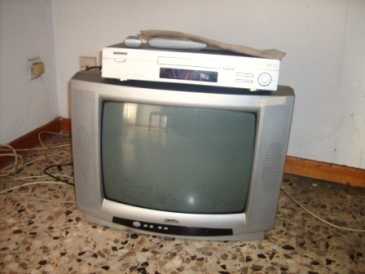 Photo: Sells 3 4/3s TVs SAMSUNG