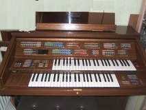 Photo: Sells Piano and synthetizer YAMAHA - FS 20