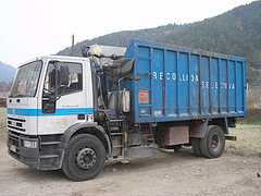 Photo: Gives for free Truck and utility IVECO - 3.8