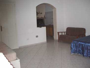 Photo: Sells 4 bedrooms apartment 140 m2 (1,507 ft2)