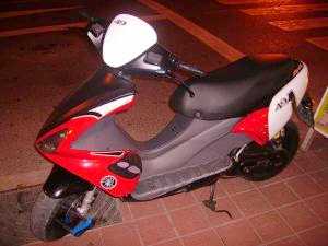 Photo: Sells Motorbike 50 cc - BENELLI - 491 RR