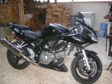 Photo: Sells Motorbike 650 cc - SUZUKI - SV S