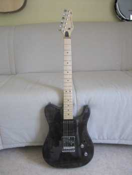 Photo: Sells Guitar PEAVY - GENERATION S3 1992