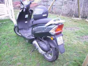 Photo: Sells Scooter 50 cc - KYMCO
