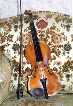 Photo: Sells Violin / fiddle HEL