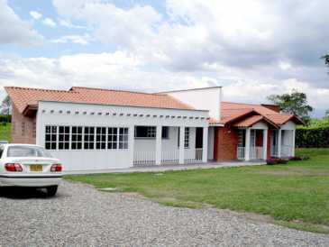 Photo: Sells Country cottage 4,530 m2 (48,761 ft2)