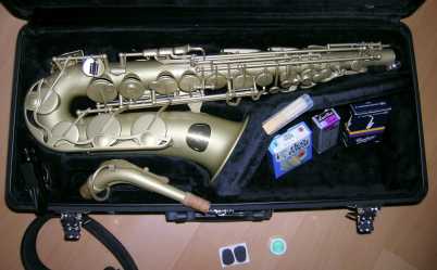 Photo: Sells Saxophone YAMAHA - YAS-01