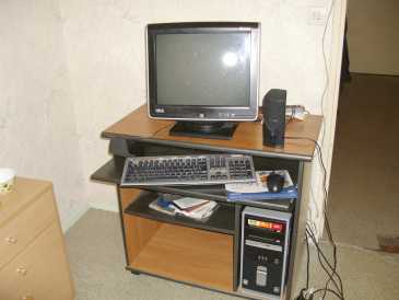 Photo: Sells Office computers COMPAQ - HKC PRDODUCTION