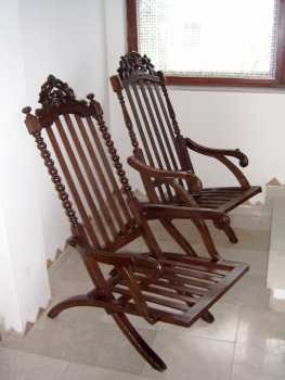 Photo: Sells Furniture 2 ANTIKE KLAPPSTUHLE - 1870 JHD.