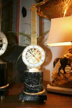 Photo: Sells Clock PENDULE