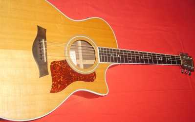 Photo: Sells Guitar TAYLOR - 414 RCE