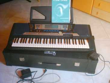 Photo: Sells Piano and synthetizer YAMAHA - PSR 540