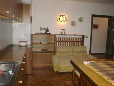 Photo: Rents 4 bedrooms apartment 75 m2 (807 ft2)