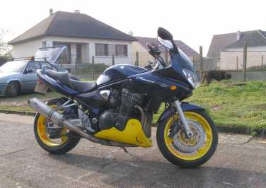 Photo: Sells Motorbike 1200 cc - SUZUKI - GSF BANDIT