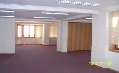 Photo: Rents Office 240 m2 (2,583 ft2)