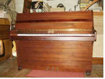 Photo: Sells Upright / vertical piano RAMEAU - RAMEAU PARIS