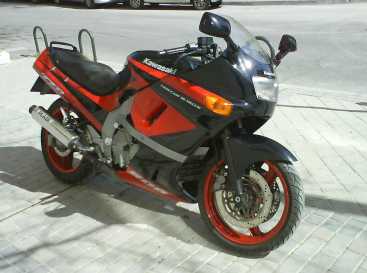 Photo: Sells Motorbike 600 cc - KAWASAKI - ZZR