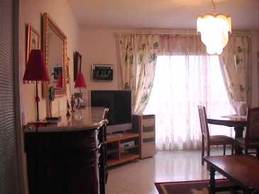 Photo: Sells 2 bedrooms apartment 63 m2 (678 ft2)