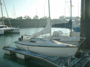 Photo: Sells Boat BENETEAU - FIRST 18