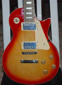 Photo: Sells Guitar ALBA - GIBSON LES PAUL STYLE