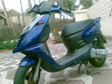 Photo: Sells Motorbike 50 cc - APRILIA - SONIC GP LC