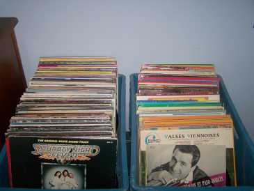 Photo: Sells CD, tape and vinyl record Classical, lyric, opera