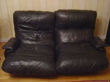 Photo: Sells Sofa for 2 ROCHE BOBOIS - CANAPE EN CUIR NOIR ROCHE BOBOIS