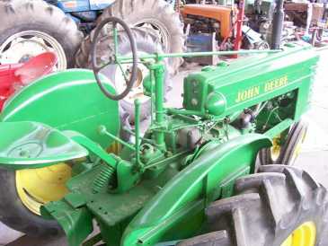 Photo: Sells Agricultural vehicle JOHN DEERE - H TRICICLO