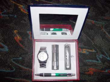 Photo: Sells 3 Bracelets watches - withs quartzs Men