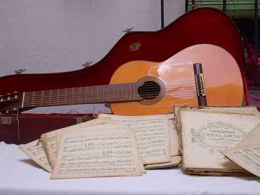 Photo: Sells Guitar VALERIANO BERNAL - UNICA EN SU GENERO