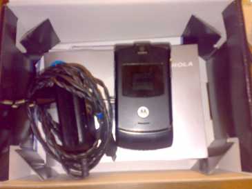 Photo: Sells Cell phone MOTOROLA - V3 RAZR