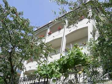 Photo: Rents 5 bedrooms apartment 130 m2 (1,399 ft2)