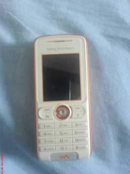 Photo: Sells Cell phone SONY ERICSSON - W200I