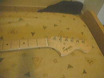 Photo: Sells Guitar SQUIER FENDER - AFFINITY