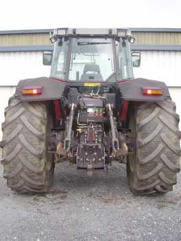 Photo: Sells Agricultural vehicle MASSEY FERGUSSON